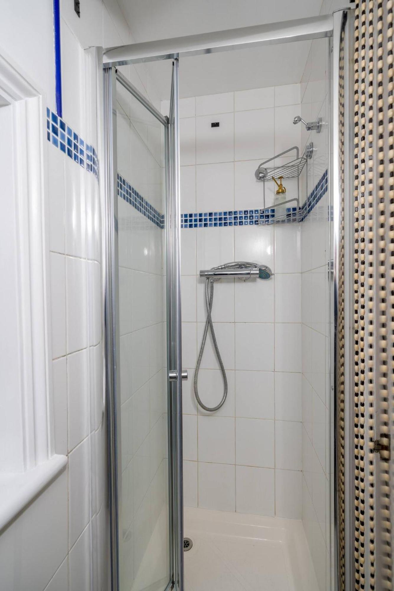 Appartamento Niru Experience Chelsea Oasis With Courtyard Londra