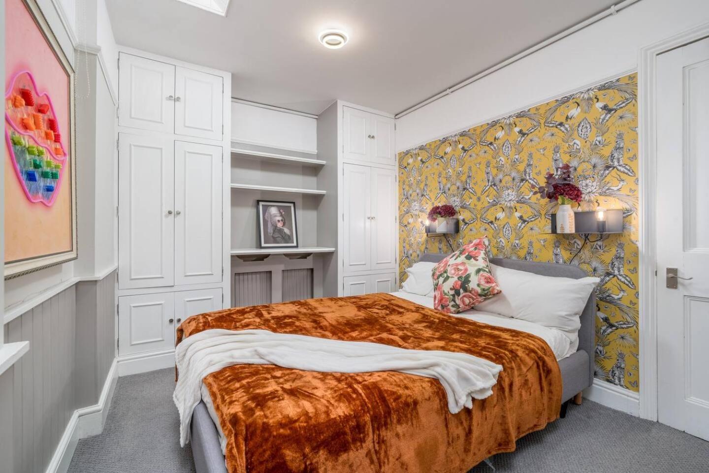Appartamento Niru Experience Chelsea Oasis With Courtyard Londra