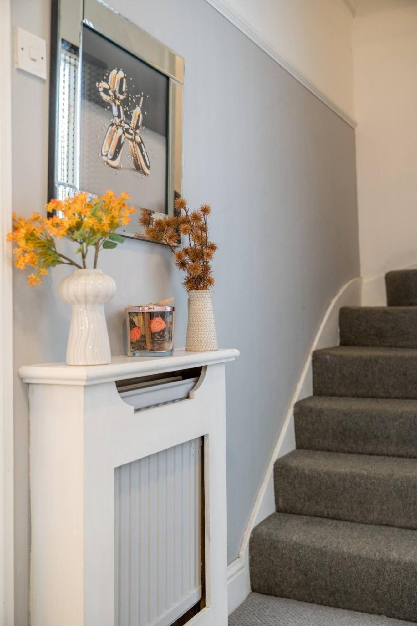 Niru Experience Chelsea Oasis With Courtyard Apartment *